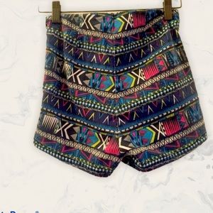 H&M High Waist Tribal Art stretch Shorts Size 4